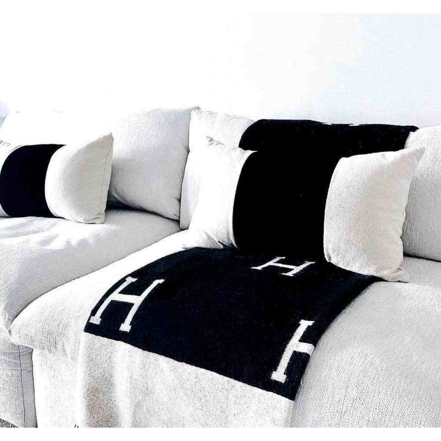 Black and white pillow cover 20x20 inches velvet and linen with zipper closure