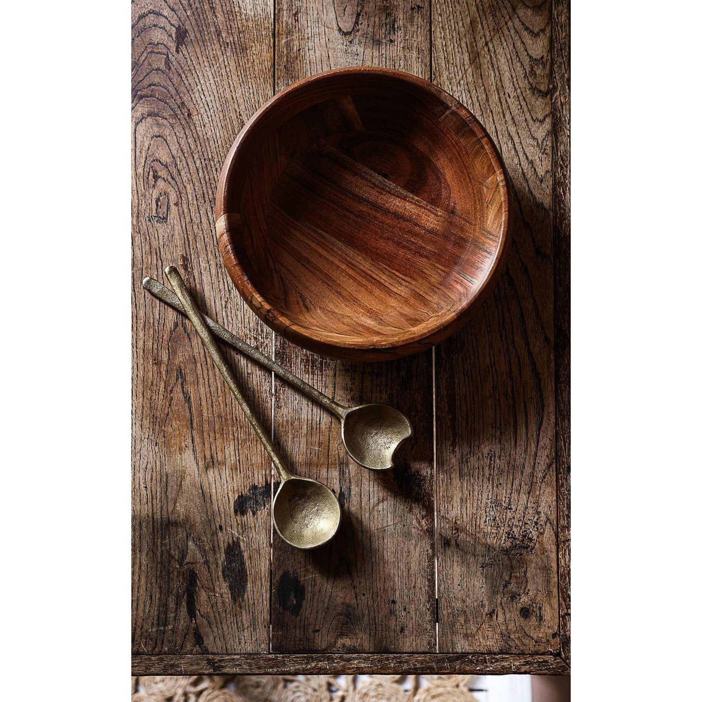 Handcrafted wooden salad bowl with lipped edge and matte finish showcasing natural mango wood grain