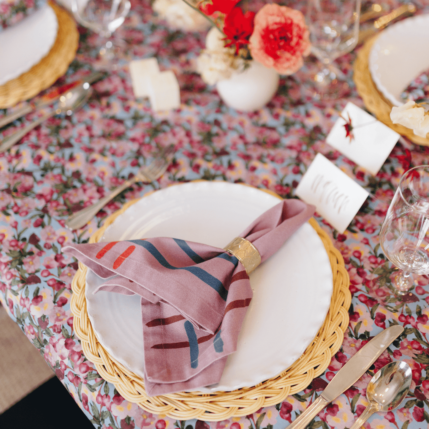 
                  
                    Modern Stripe Cotton Napkins – Set of 6 - Curated Home Decor
                  
                