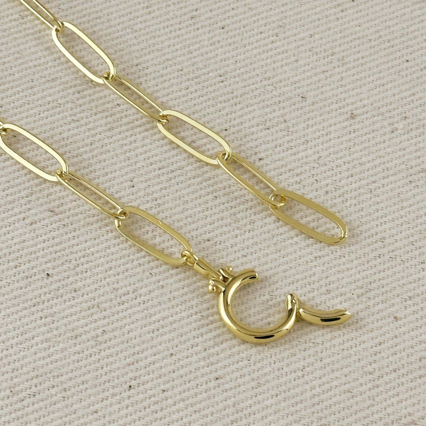 
                  
                    18k Gold Filled Paperclip Chain With Round Clicker Clasp Necklace - Curated Home Decor
                  
                