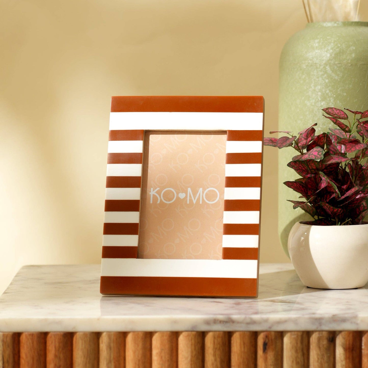Brown Striped Resin Photo Frame | 4x6 Modern MDF Frame - Curated Home Decor