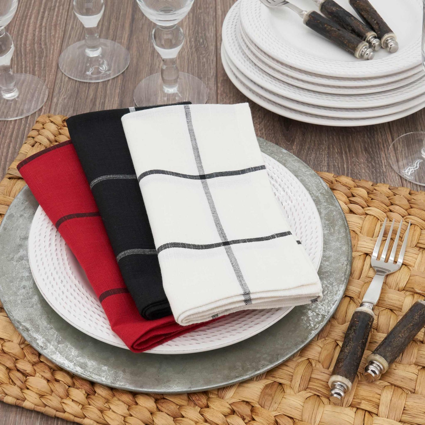 White cotton plaid napkin with windowpane design, 20x20 inches for everyday use