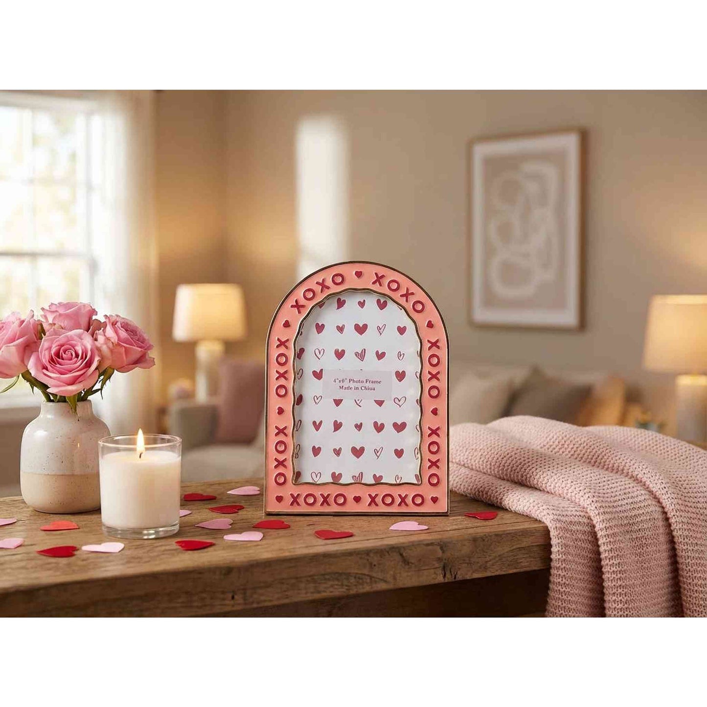 4x6 XOXO Valentine metal frame with pink arch and red hearts for tabletop display