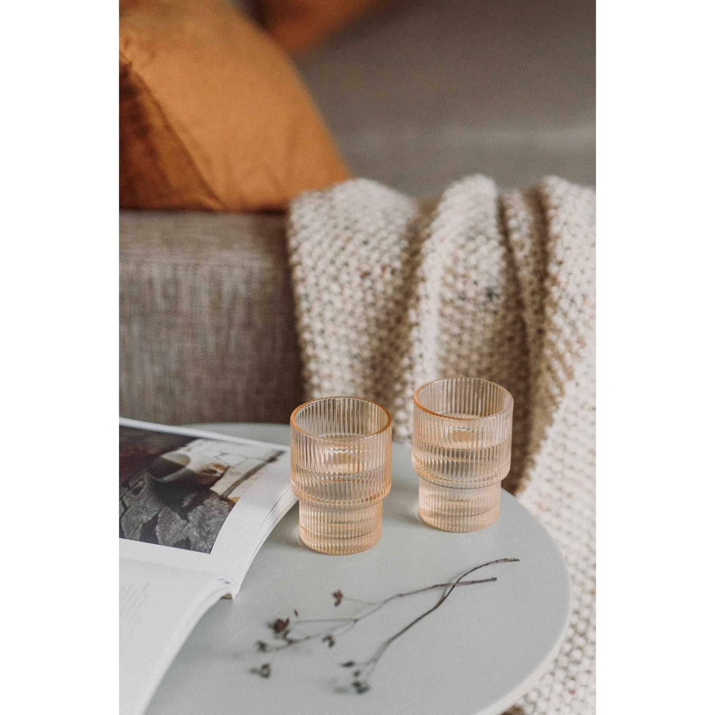 Set of 6 short fluted glasses with vertical ribbing in clear and amber, dishwasher safe tumblers