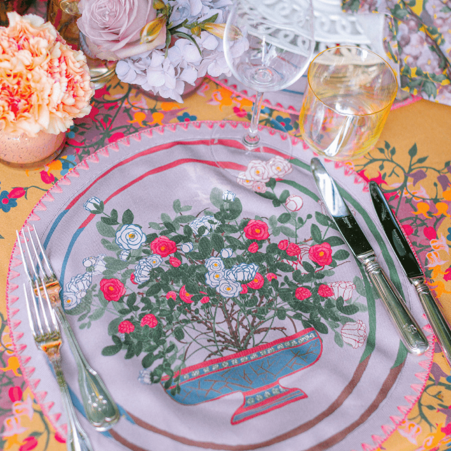 
                  
                    La Vie en Rose Round Embroidered Placemats – Set of 6 - Curated Home Decor
                  
                