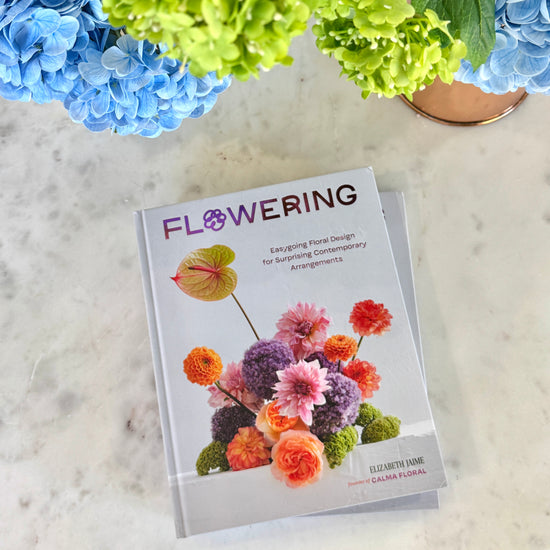 Flowering -A Modern Guide to Playful Flower Arranging