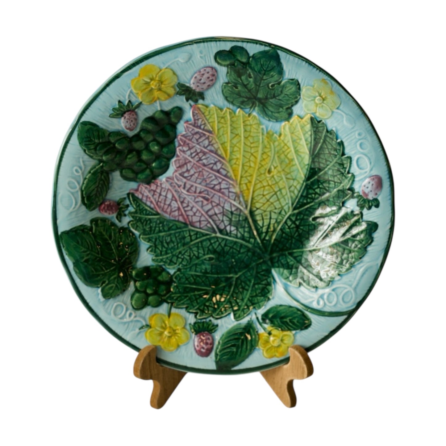 Wedgewood Leaves and Strawberries Vintage Plate
