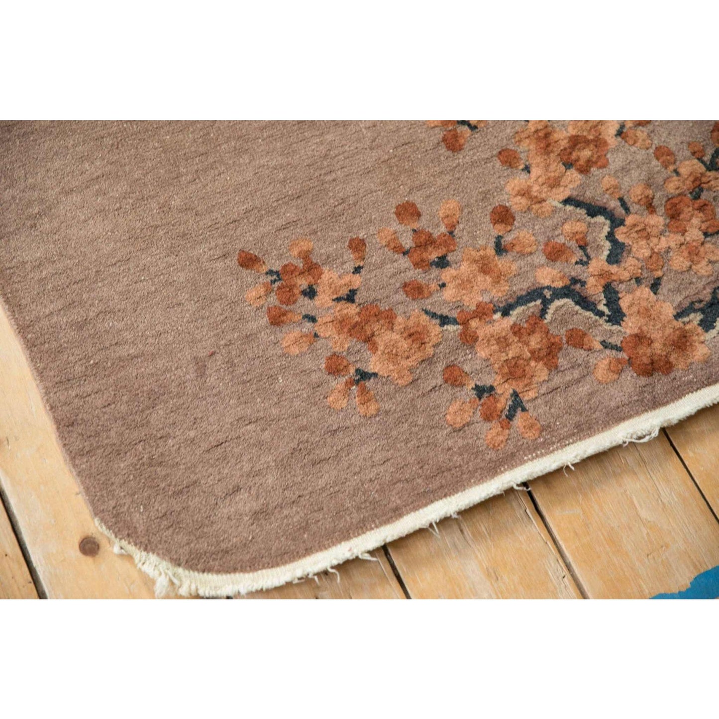 
                  
                    Vintage Dusty Mauve Art Deco Rug – Collected Accent (2’6” x 4’3”) - Curated Home Decor
                  
                