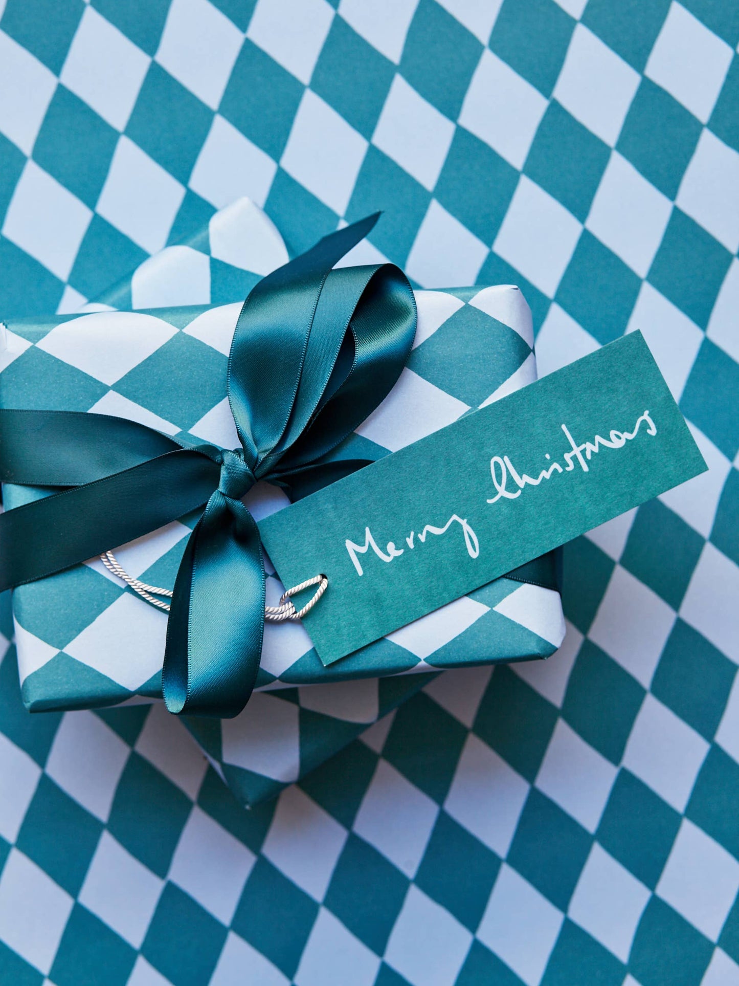 Set of 8 teal Merry Christmas gift tags on FSC-certified card with ribbon, perfect for gifts and party favors