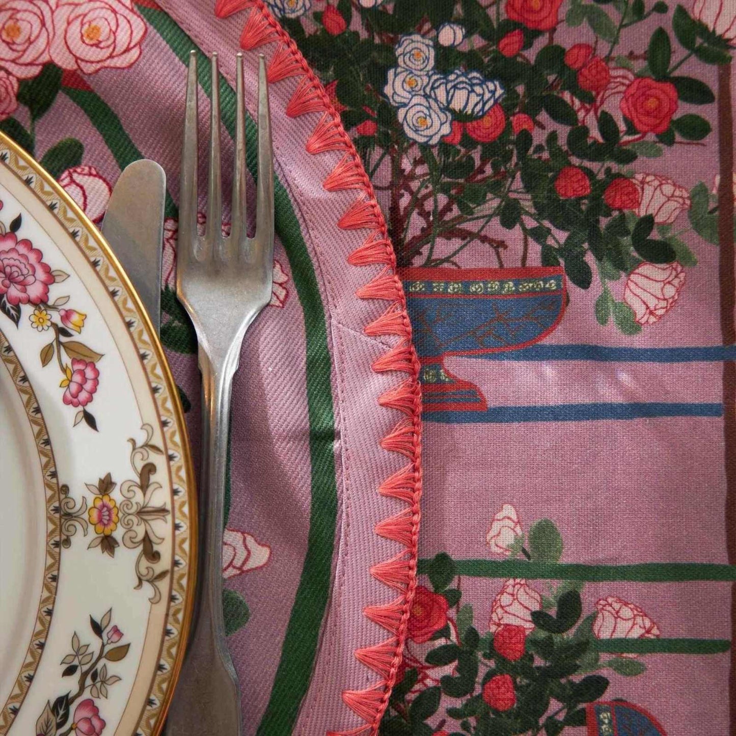 
                  
                    La Vie en Rose Round Embroidered Placemats – Set of 6 - Curated Home Decor
                  
                
