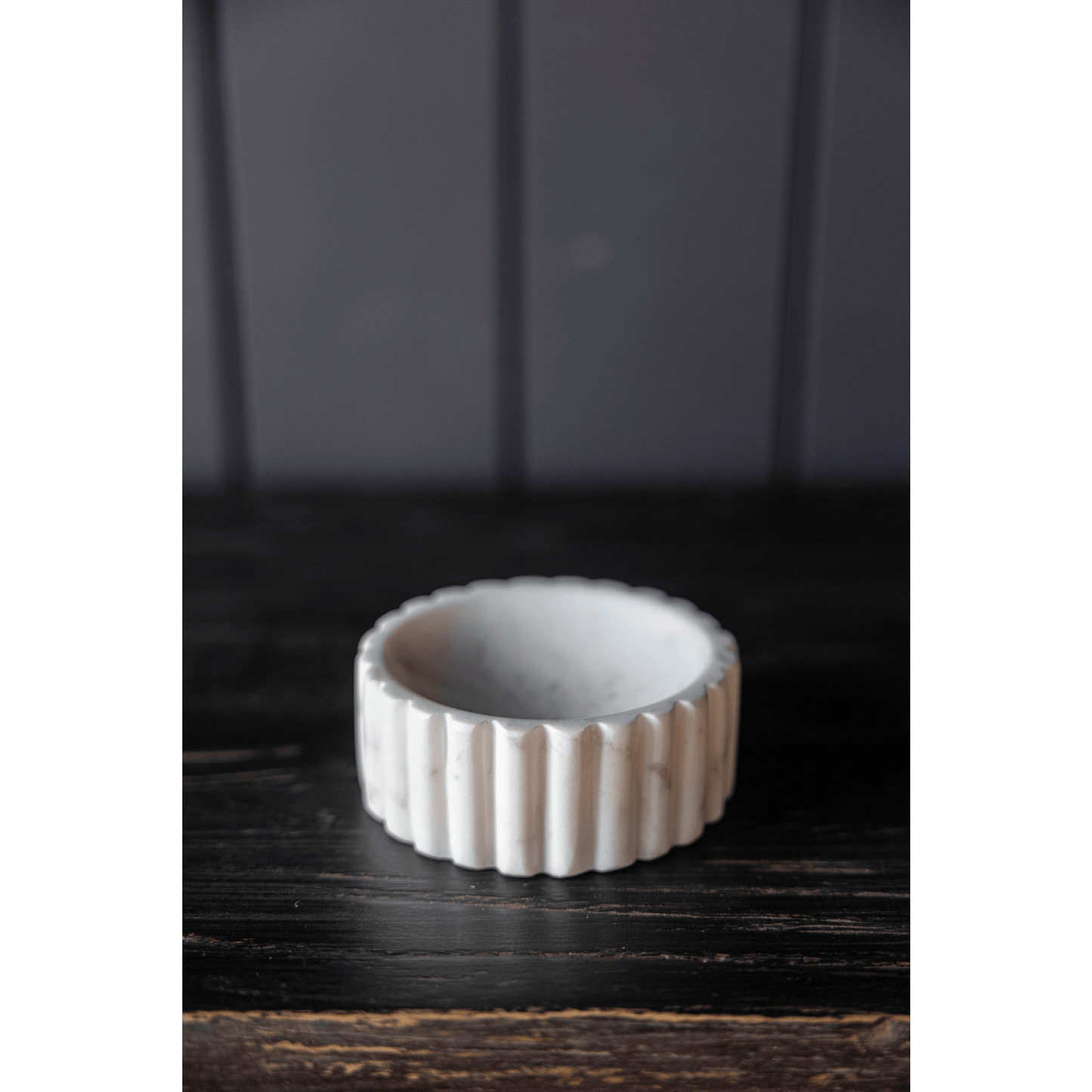 White marble fluted soap dish with natural veining and elegant design for bathroom or kitchen use