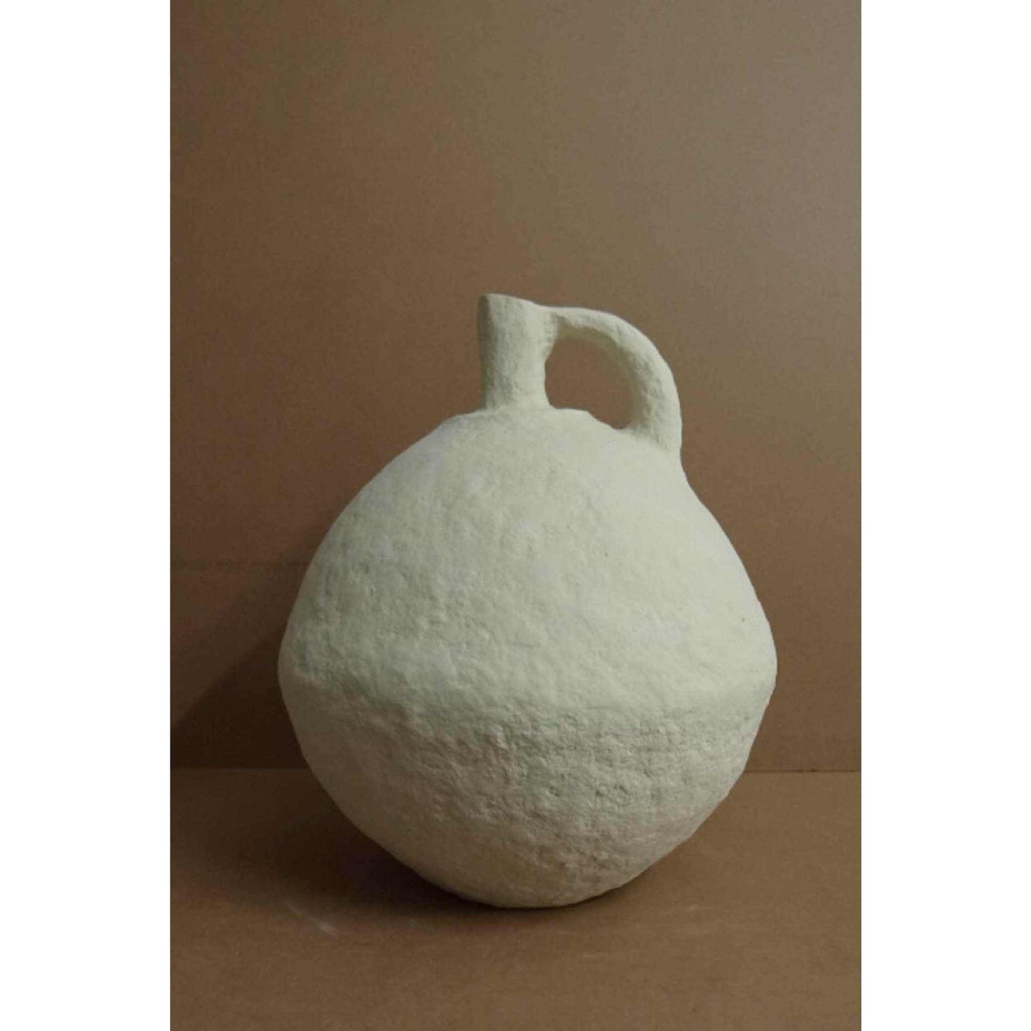 
                  
                    Off-white paper mache vase with handle, 18-inch diameter, European design style
                  
                