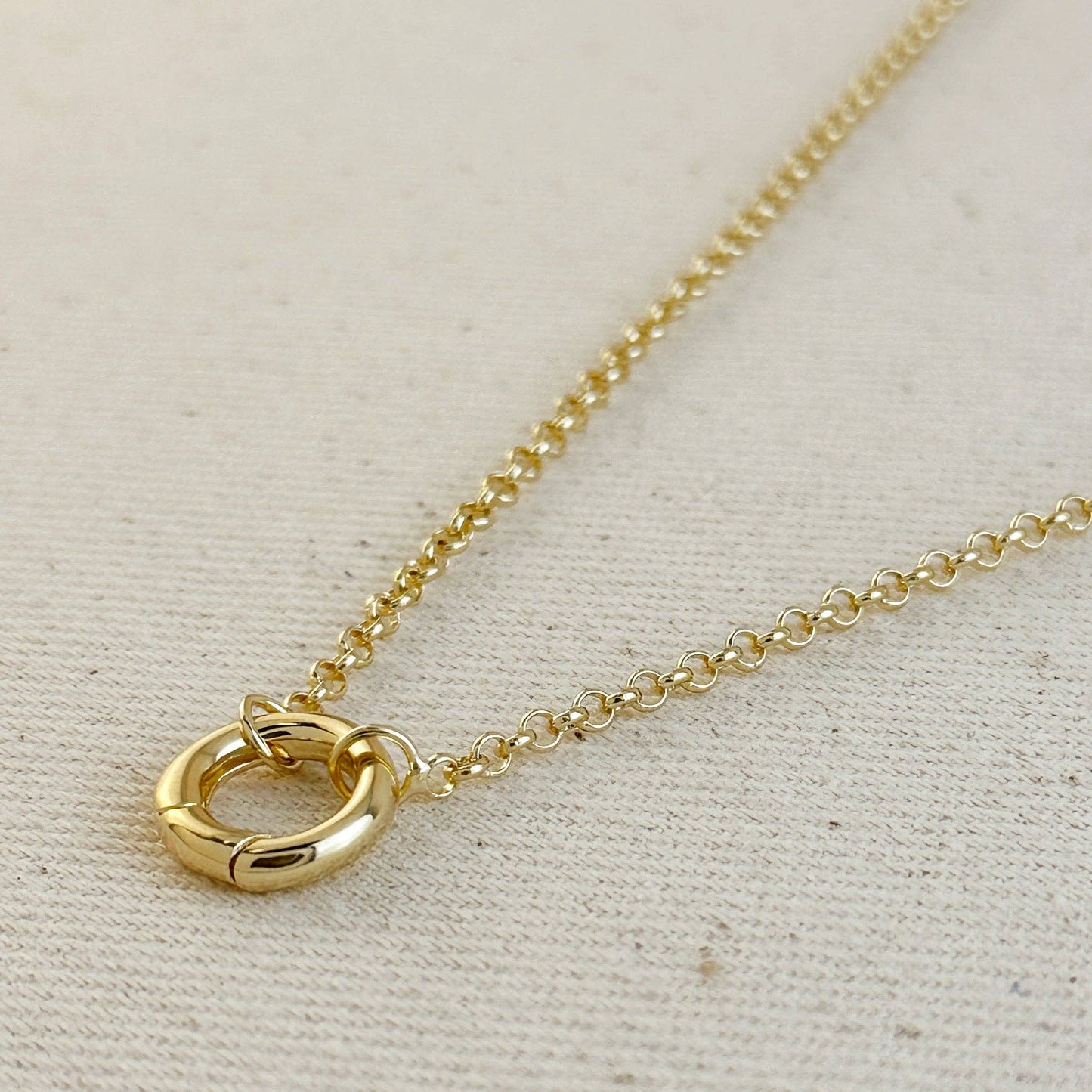 
                  
                    18k Gold Filled Rolo Chain Necklace Featuring Carabiner Clasp - Curated Home Decor
                  
                