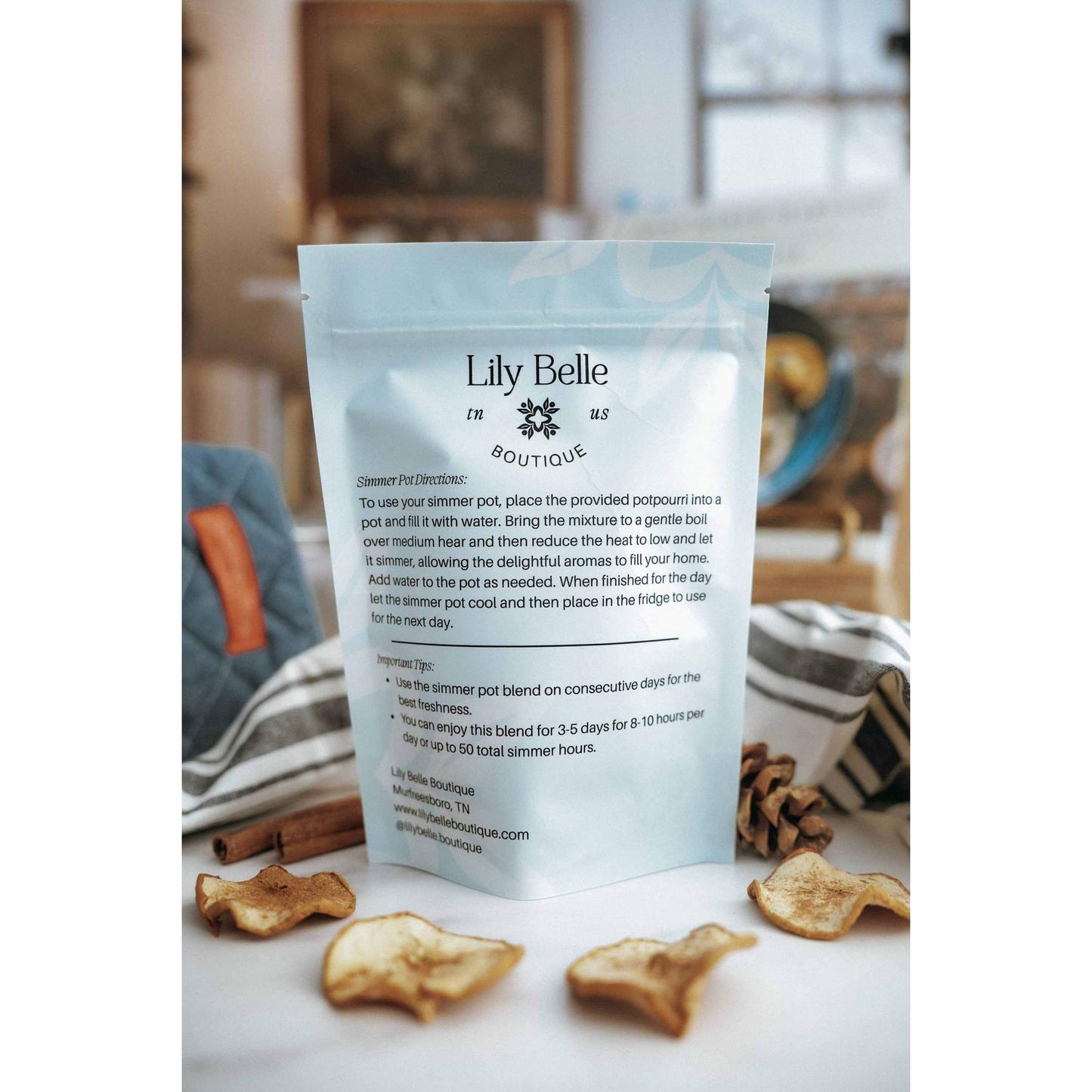 Sugar Cookie Simmer Pot with apple, vanilla, and cinnamon aroma in Lily Belle Boutique packaging