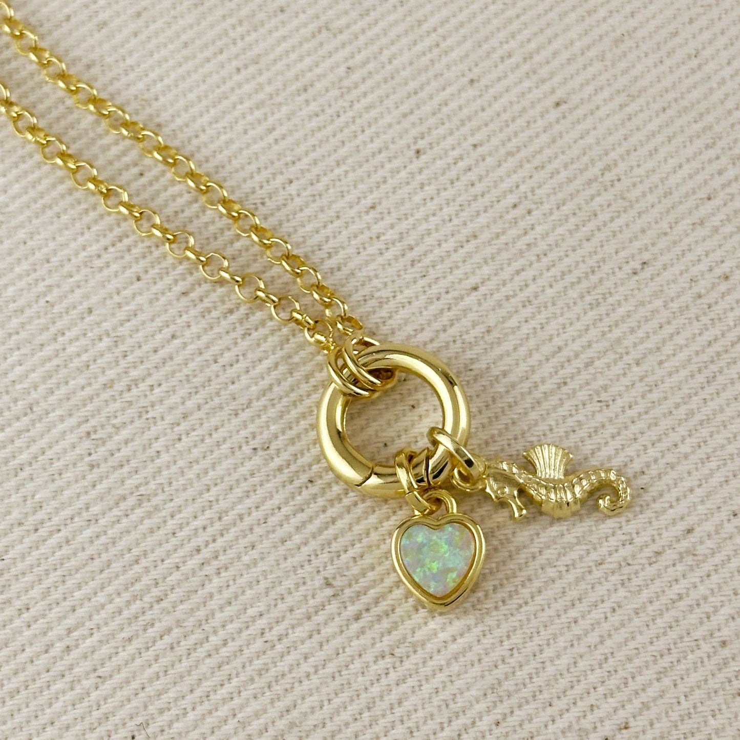 
                  
                    18k Gold Filled Rolo Chain Necklace Featuring Carabiner Clasp - Curated Home Decor
                  
                