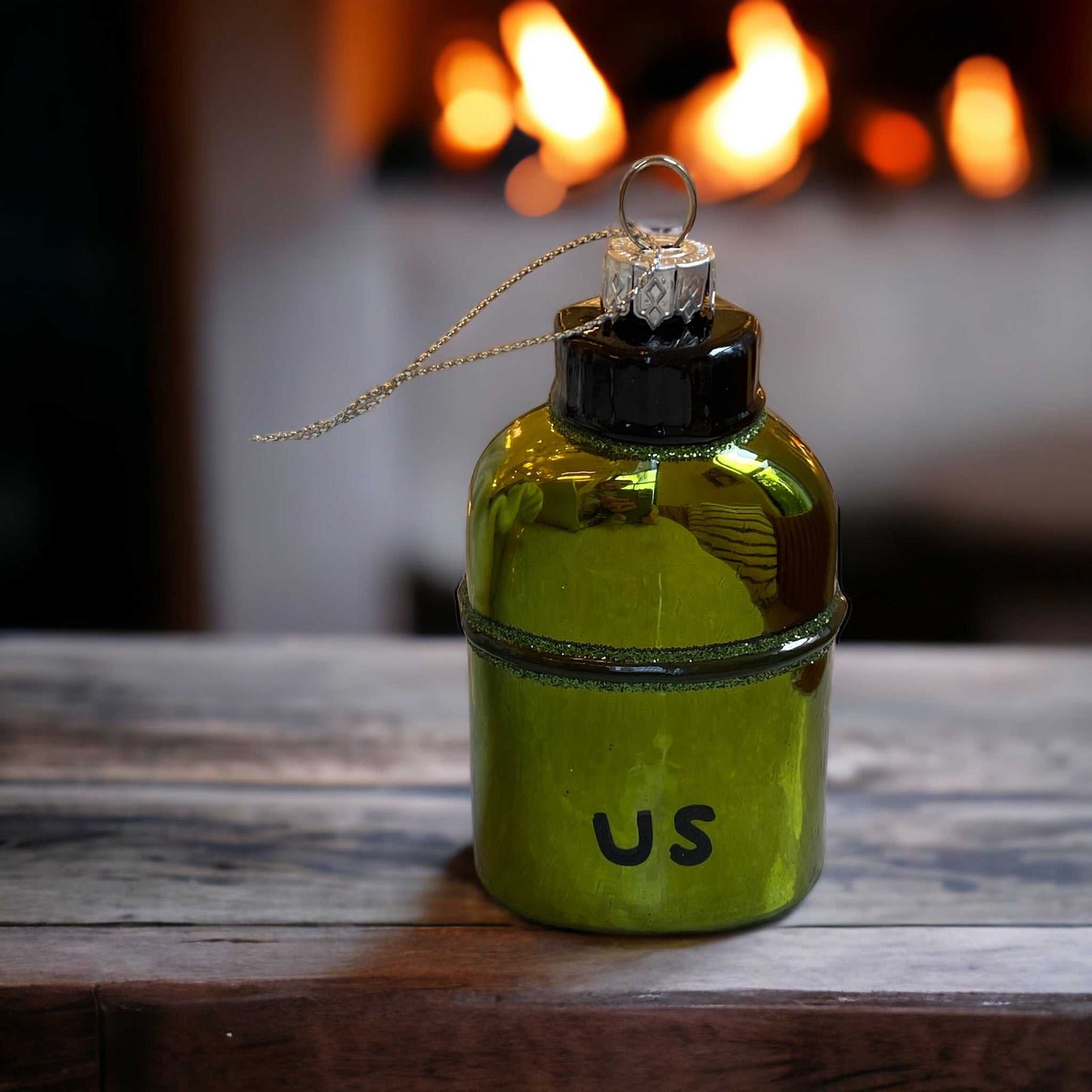 Green canteen ornament with US lettering for camping-themed Christmas decoration