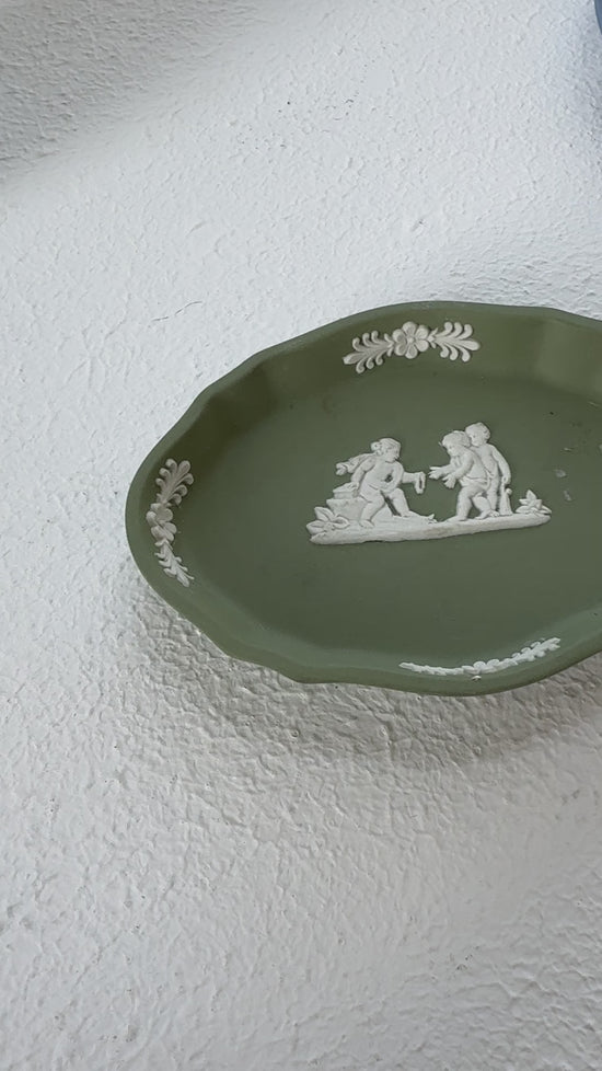 Load and play video in Gallery viewer, Small Oval Green Wedgewood Tray
