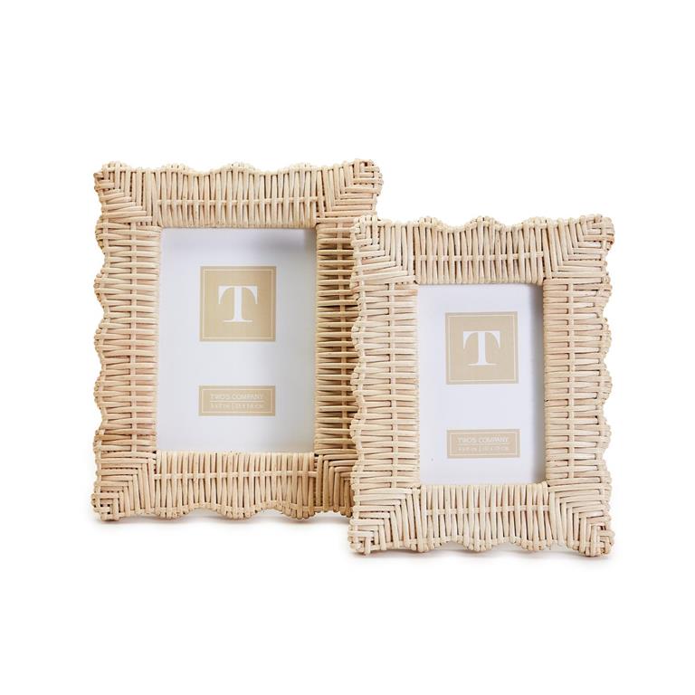 Scalloped Frame - Curated Home Decor